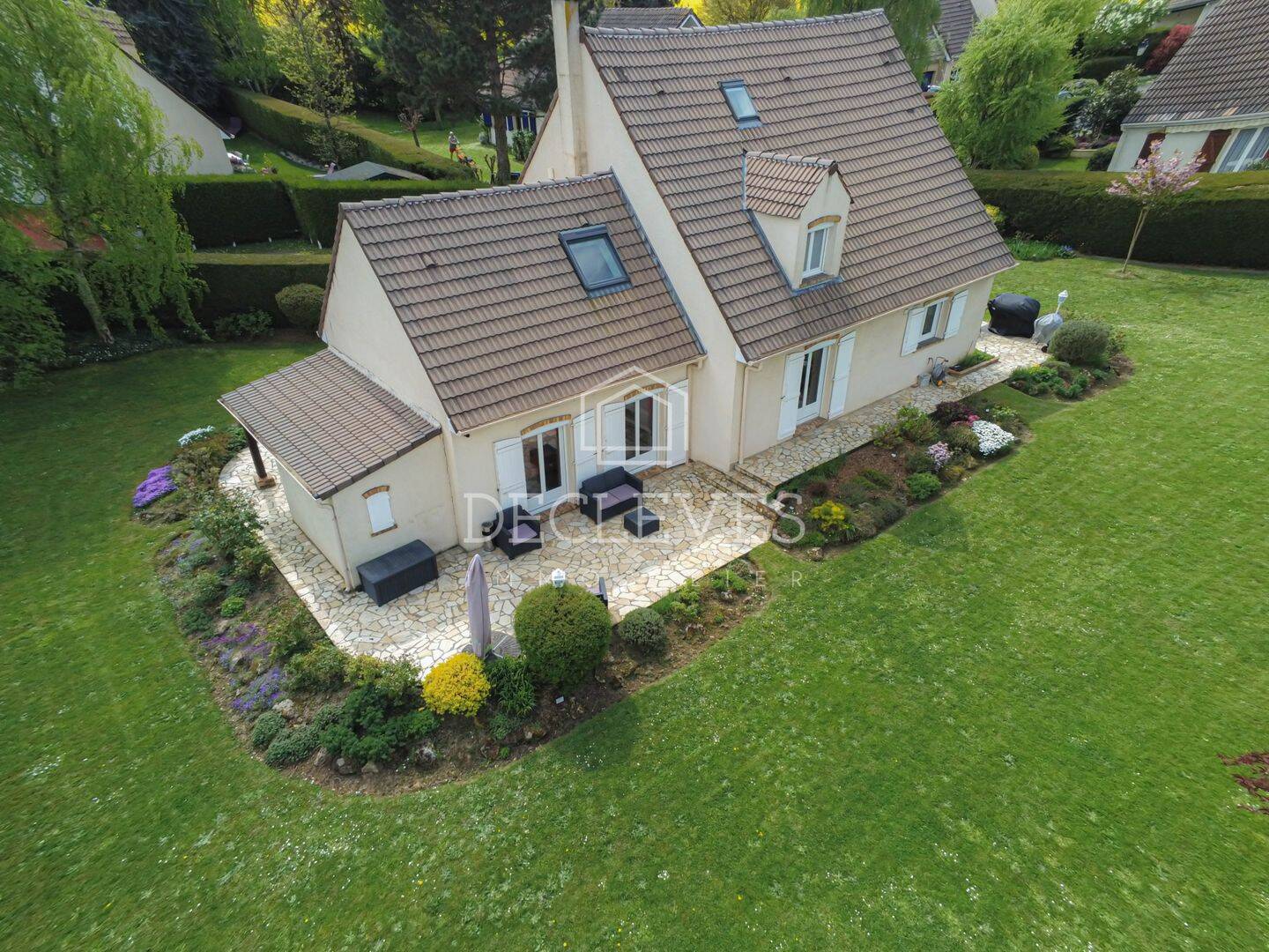 Maison 8 pièces 179 m² · à Villennes-sur-Seine · 178,8 m² · 2 800 €