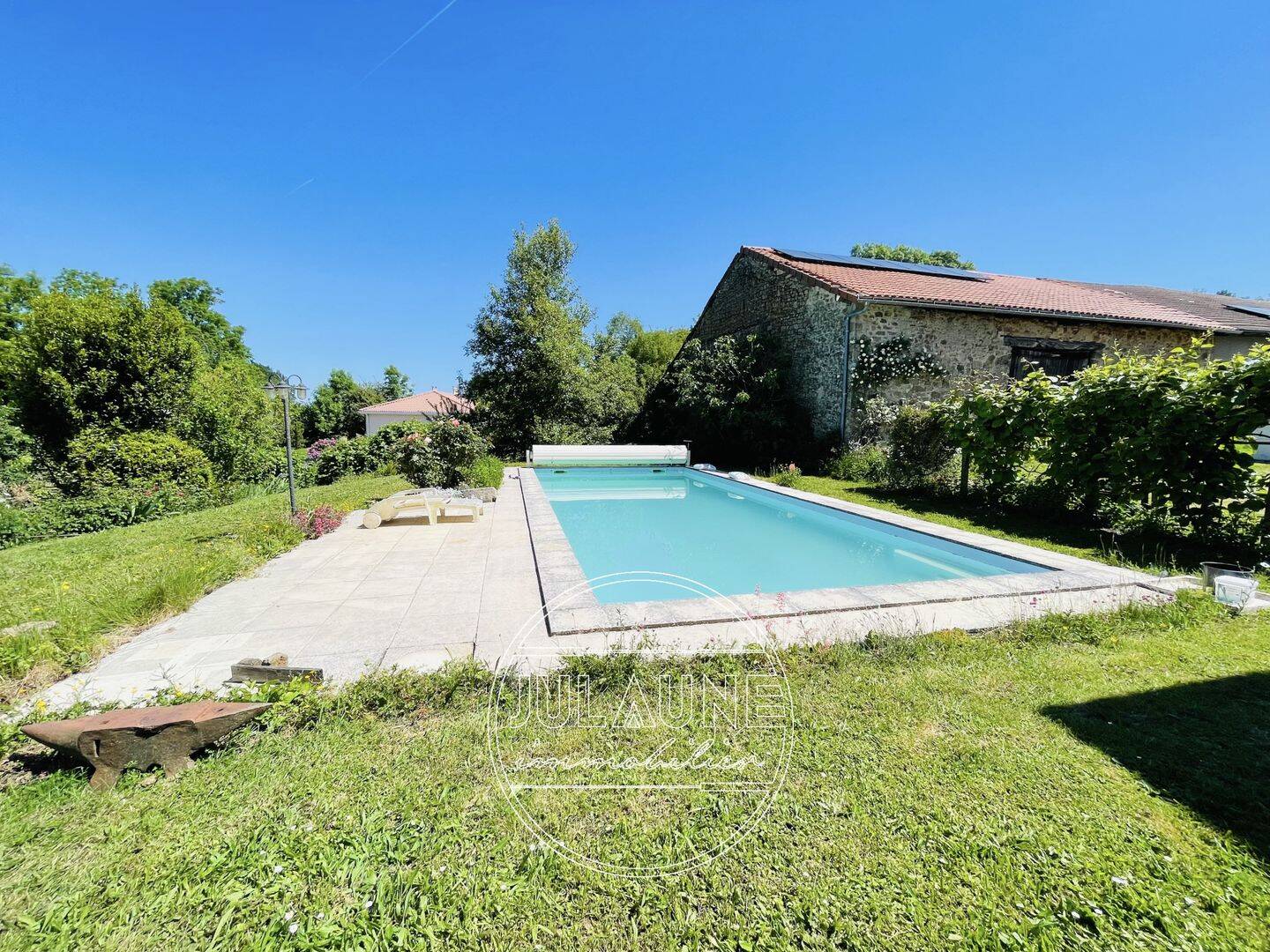 Maison 7 pièces 253 m² · à Le Vigen · 253 m² · 385 000 €