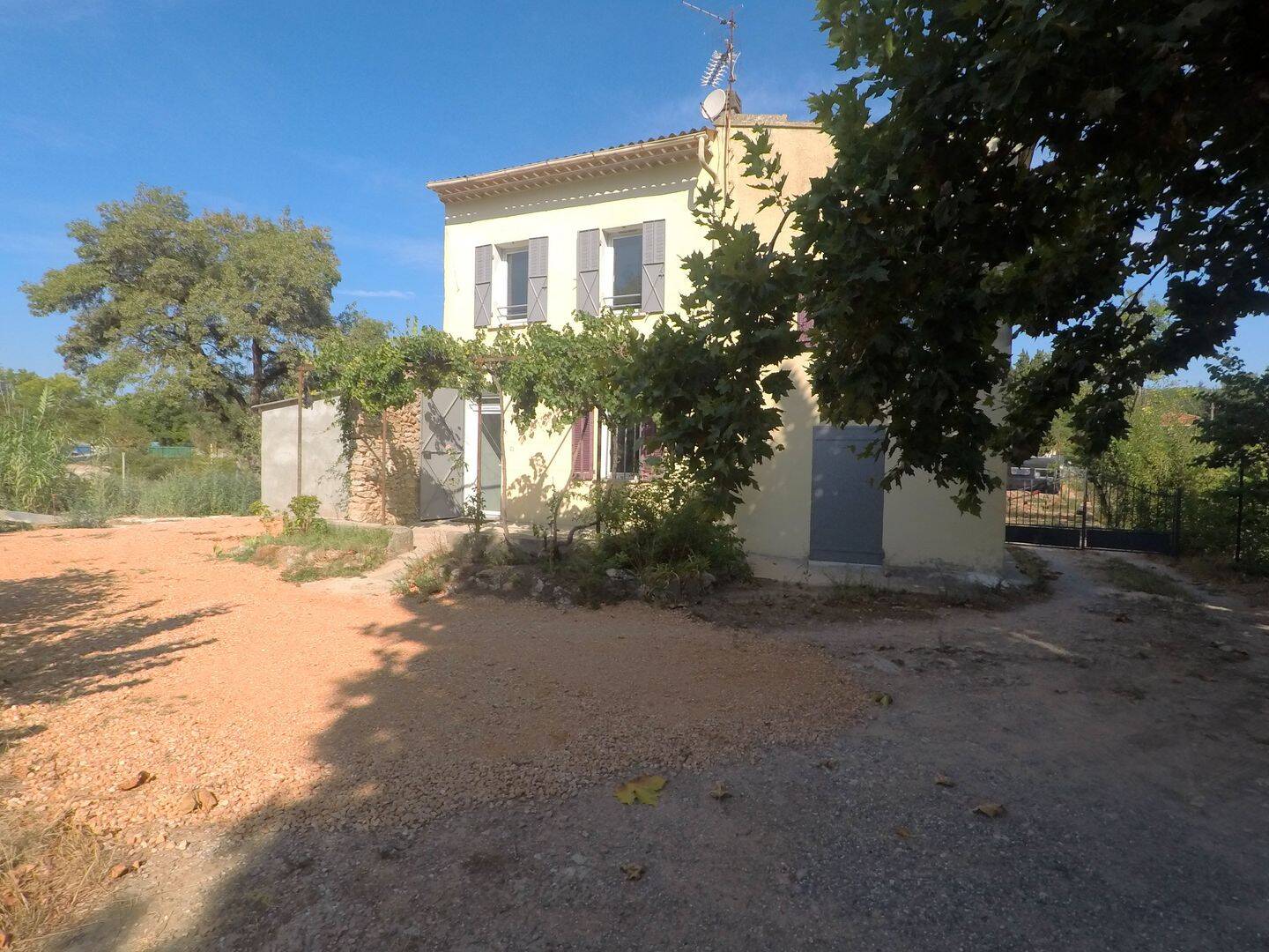 Maison 4 pièces 111 m² · à Garéoult · 111 m² · 1 350 €