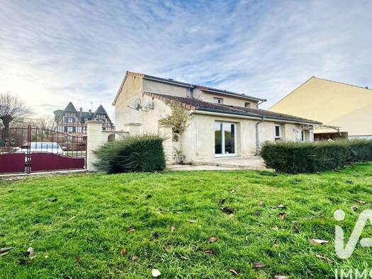 Maison à vendre 145 000 € 5 pièces 3 chambres 122 m² 1 738 m² de terrain Vienne-le-Château 51800