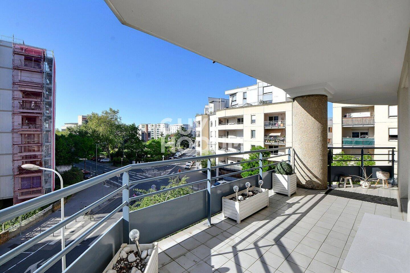 Appartement 5 pièces 107 m² · à Lyon 8ème Arrondissement · 106,7 m² · 367 000 €