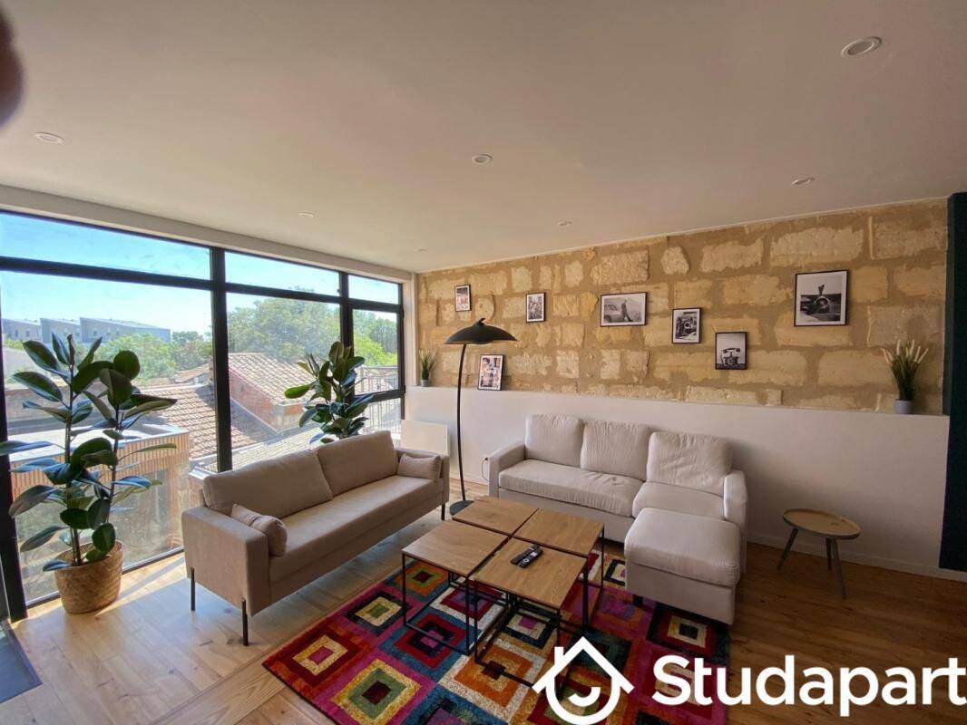 1 pièce 11 m² · à Bordeaux · 11 m² · 641 €