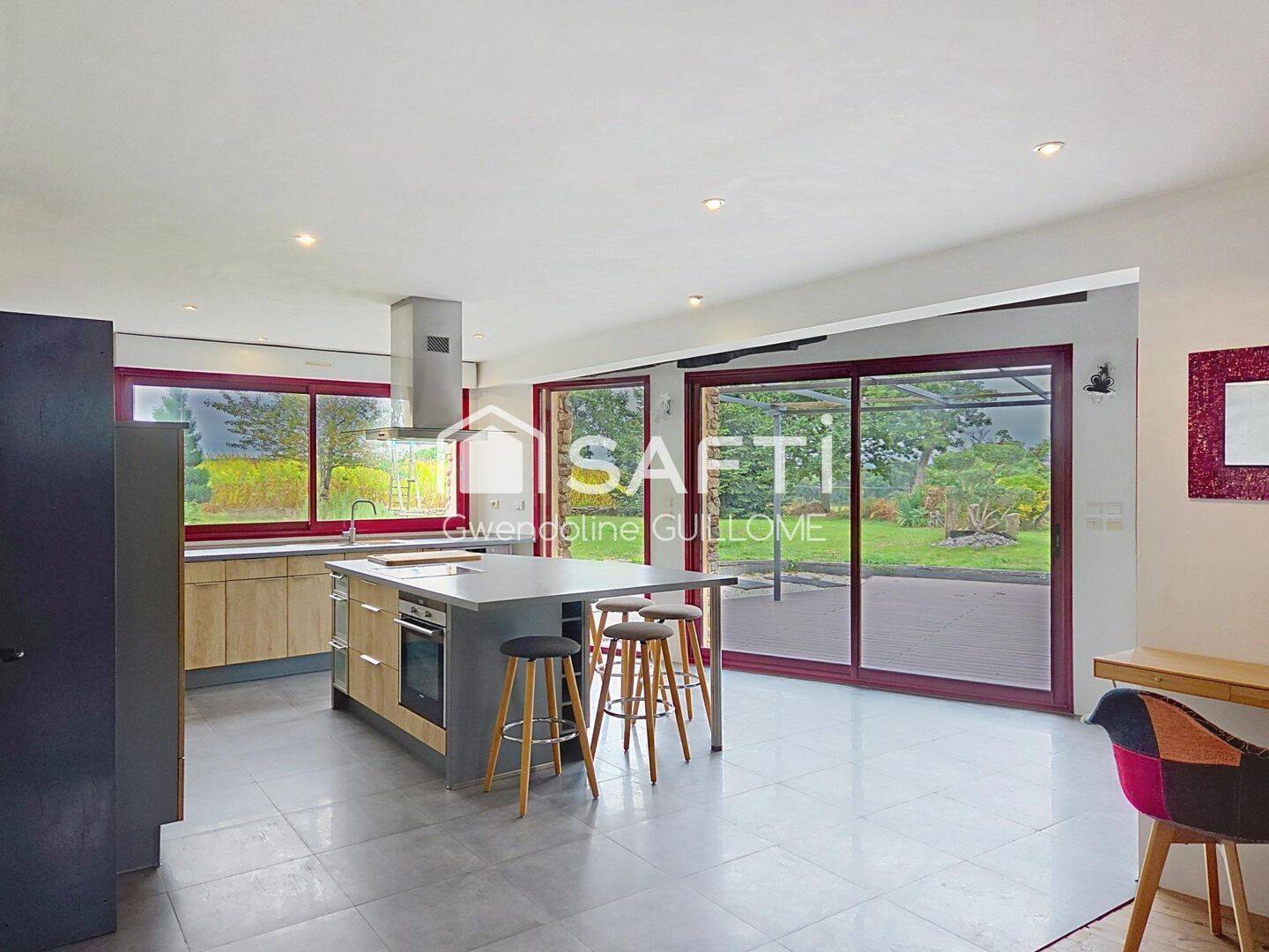 Maison 6 pièces 138 m² · à Locqueltas · 138 m² · 1 520 €/mois