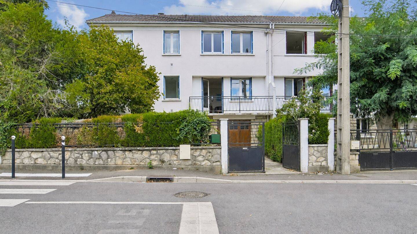 Maison 8 pièces 182 m² · à Savigny-sur-Orge · 181,6 m² · 360 000 €