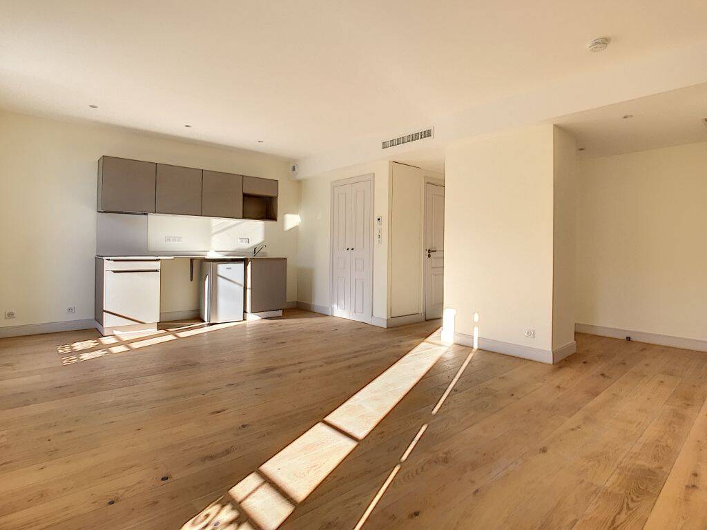 Appartement 3 pièces 80 m² · à Nice · 80 m² · 1 410 €