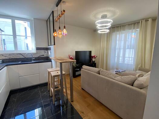 Maison de ville à vendre 520 800 € 5 pièces 3 chambres 90 m² 99 m² de terrain Centre Ville Nord Est Fontainebleau 77300