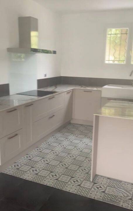 Appartement 3 pièces 75 m² · à Ollioules · 75 m² · 1 310 €