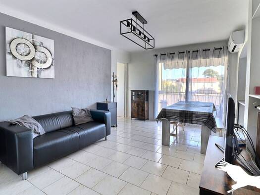 Appartement à vendre 230 000 € 4 pièces 3 chambres 69 m² Étage 2/3 Centre-Pie d'Autry Allauch 13190