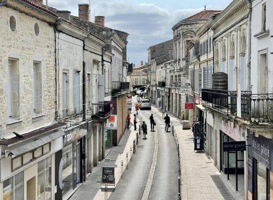 Maison 4 pièces 92 m² · à Lesparre-Médoc · 92 m² · 885 €/mois