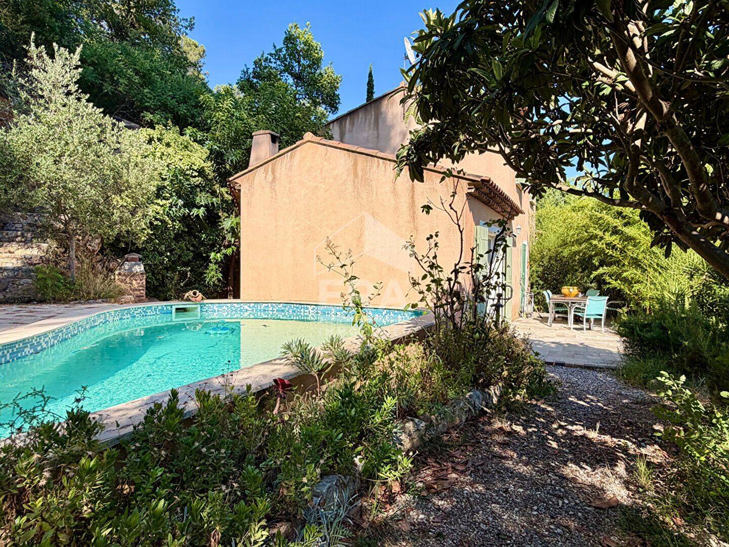 Maison 4 pièces 111 m² · à Le Luc · 111 m² · 359 000 €