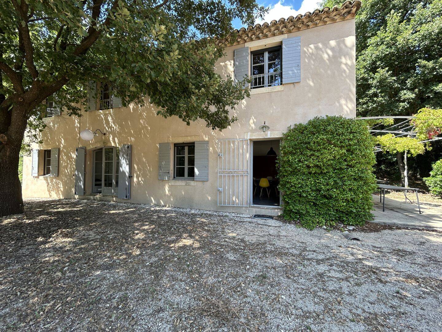 Maison 13 pièces 265 m² · à Saint-Quentin-la-Poterie · 265 m² · 795 000 €