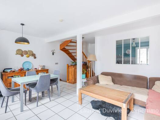 Maison à vendre 330 000 € 5 pièces 4 chambres 104,4 m² 250 m² de terrain Coignières 78310