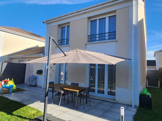 Maison à vendre 309 500 € 4 pièces 3 chambres 91 m² 240 m² de terrain Bruyères-sur-Oise 95820