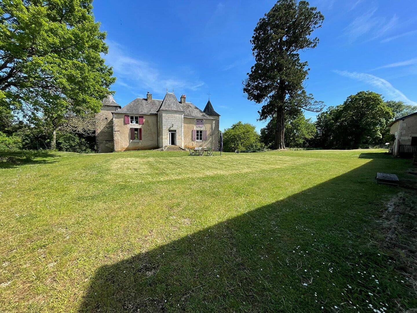 Maison 6 pièces 237 m² · à Vivonne · 237 m² · 342 000 €