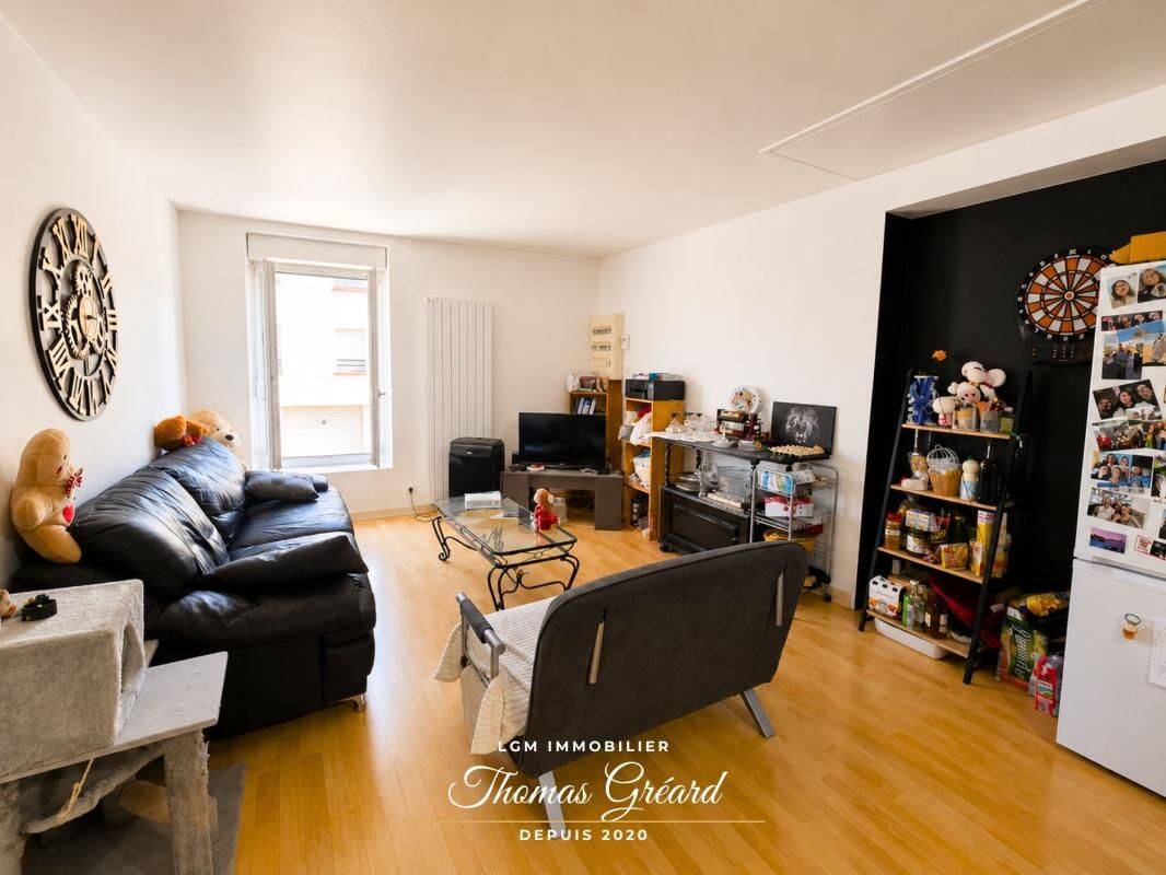 Maison 4 pièces 200 m² · à Saint-Denis-Lanneray · 200 m² · 190 000 €