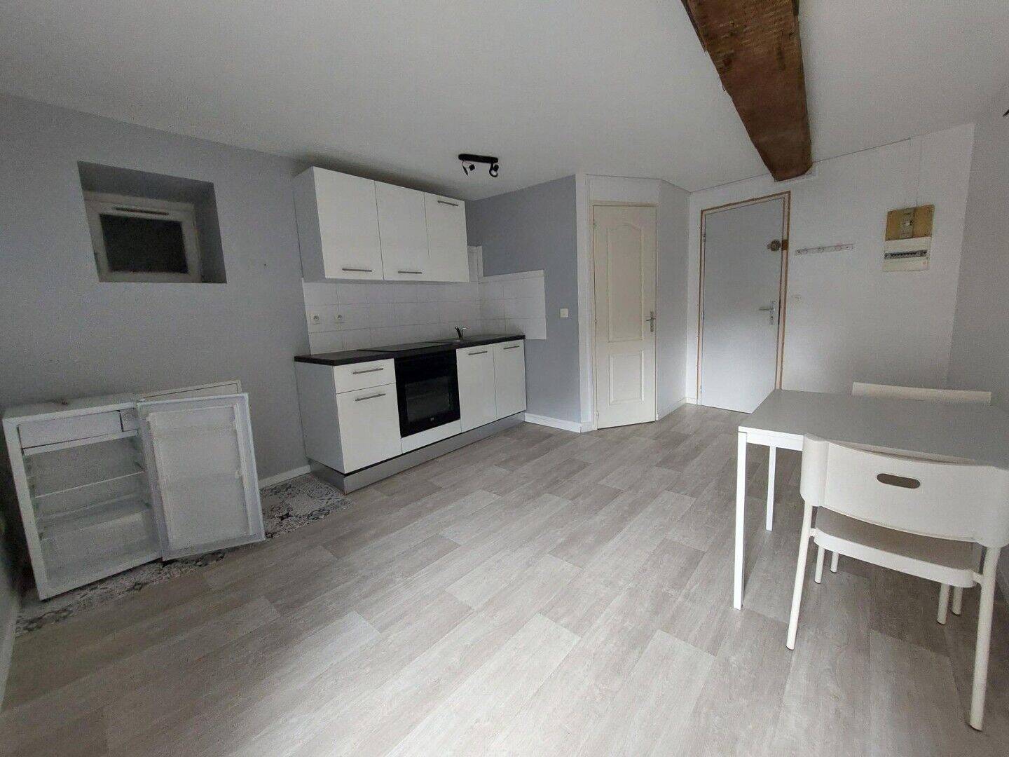 Appartement 1 pièce 17 m² · à Bourgoin-Jallieu · 17 m² · 415 €