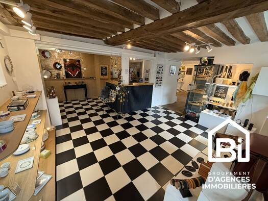 Local commercial à louer 1 030 € 53 m² de surface de vente Centre Ancien Caen 14000