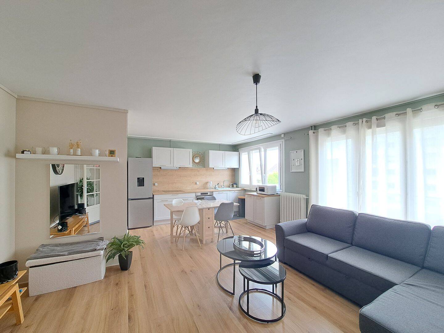 Appartement 4 pièces 82 m² · à Troyes · 81,6 m² · 910 €
