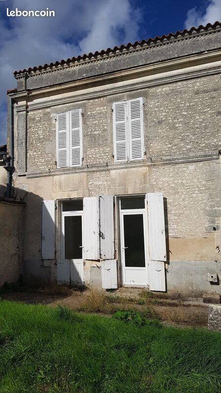 Maison 4 pièces 109 m² · à Salles-d'Angles · 109 m² · 750 €/mois