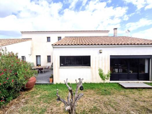 Maison à vendre 525 000 € 4 pièces 3 chambres 296 m² 1 100 m² de terrain Morières-lès-Avignon 84310