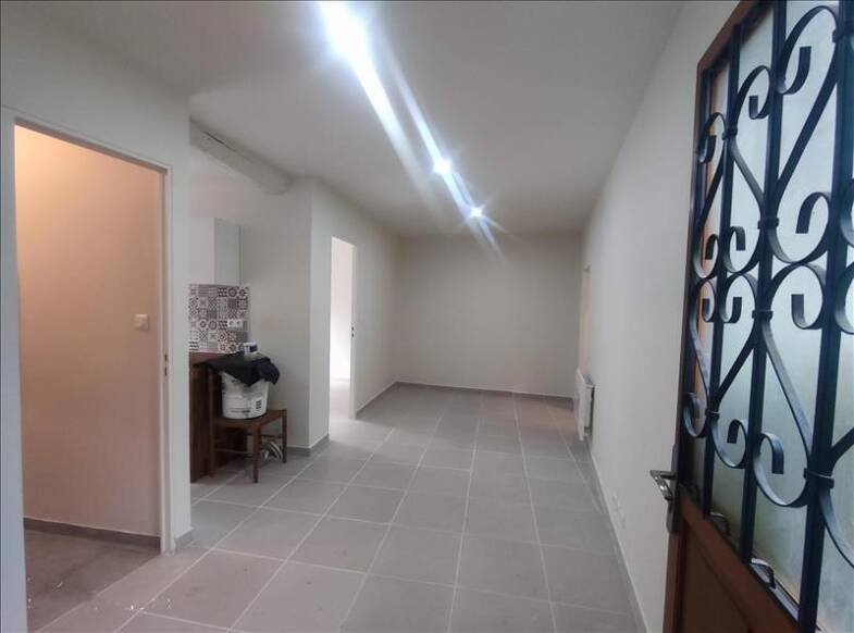 Appartement à louer 900 € 2 pièces 1 chambre 36 m² RDC Sud Triel-sur-Seine 78510
