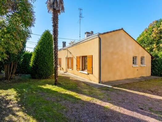 Maison de plain-pied à vendre 149 900 € 5 pièces 3 chambres 97 m² 1 253 m² de terrain La Catte Bergerac 24100
