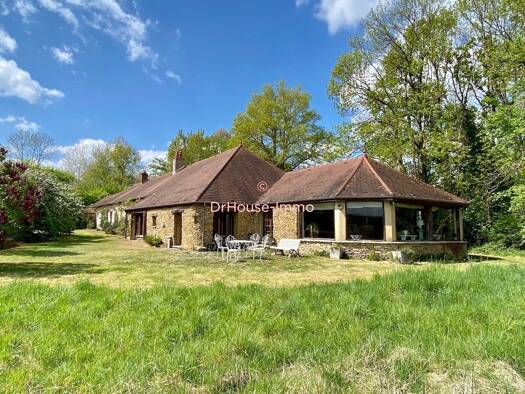 Maison de plain-pied à vendre 220 000 € 8 pièces 5 chambres 282 m² 19 717 m² de terrain Vallières 10210