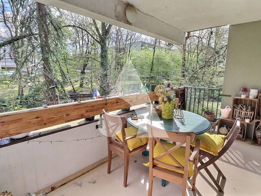 Appartement à vendre 257 000 € 4 pièces 2 chambres 79 m² Étage 1/3 Mery Centre Méry-sur-Oise 95540