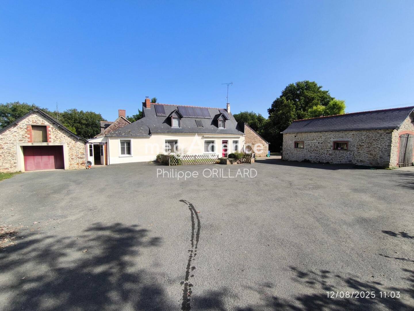 Maison 8 pièces 137 m² · à Saint-Erblon · 137 m² · 228 000 €