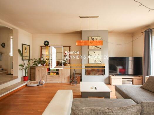 Villa à vendre 449 000 € 6 pièces 4 chambres 129 m² 526 m² de terrain Trans-en-Provence 83720