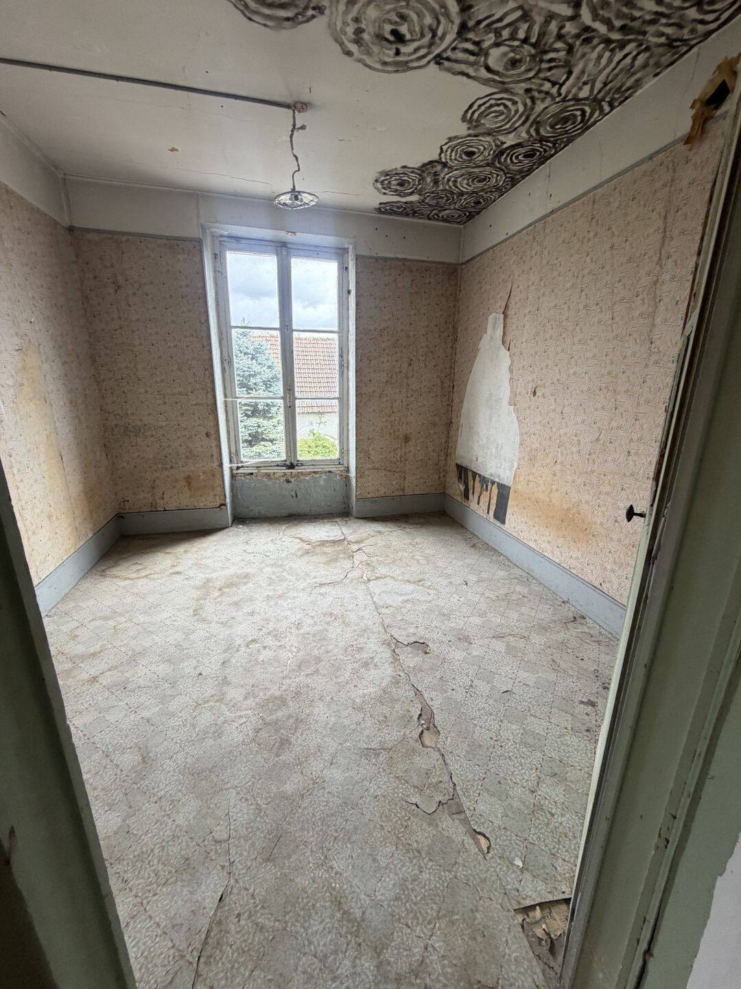 Maison 9 pièces 260 m² · à Châtenay-sur-Seine · 260 m² · 128 400 €