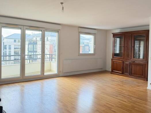 Appartement à vendre 372 750 € 4 pièces 2 chambres 85 m² Étage 3/5 Eaubonne 95600