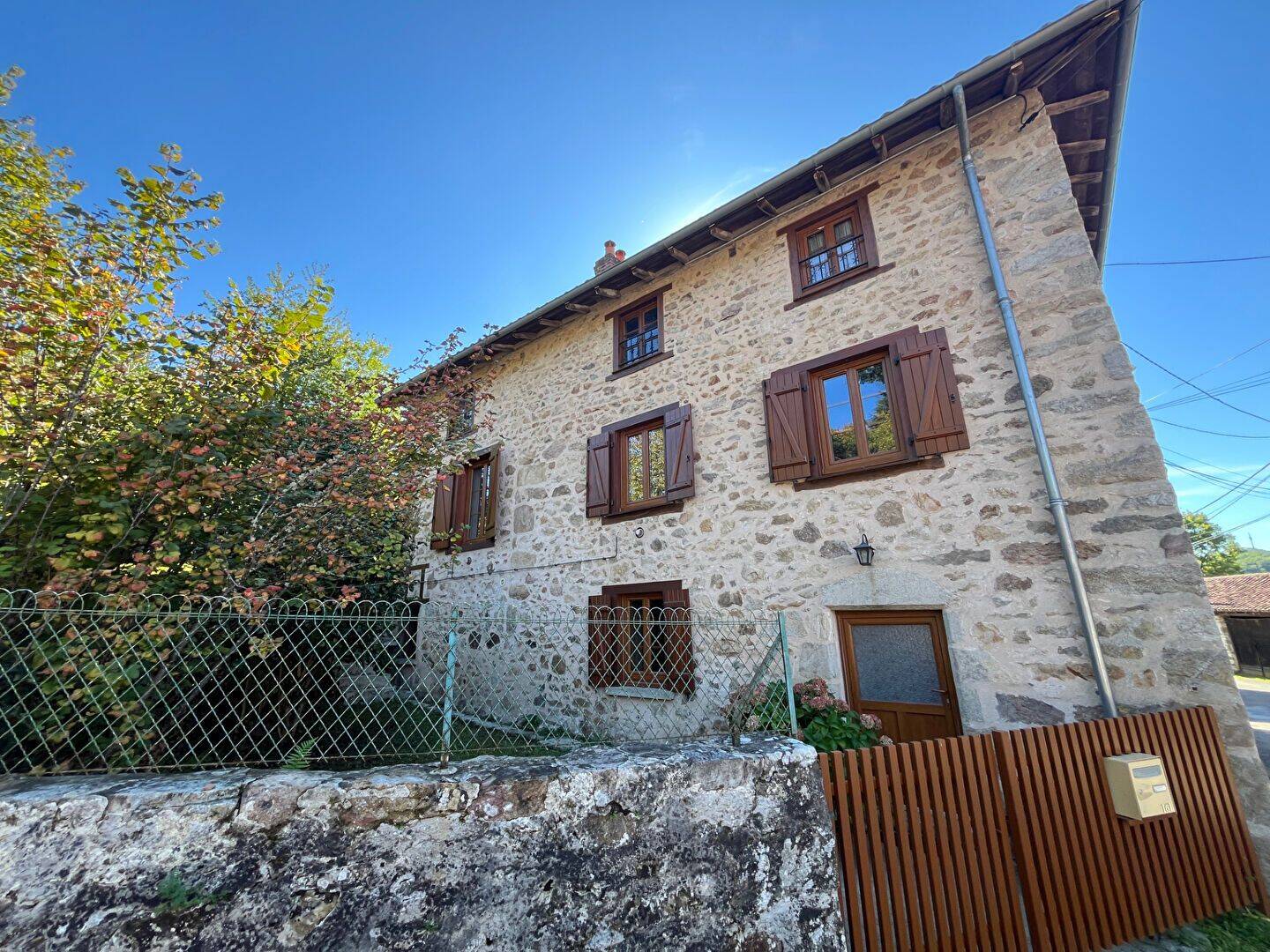 Maison 7 pièces 161 m² · à Condat-sur-Vienne · 161 m² · 219 000 €