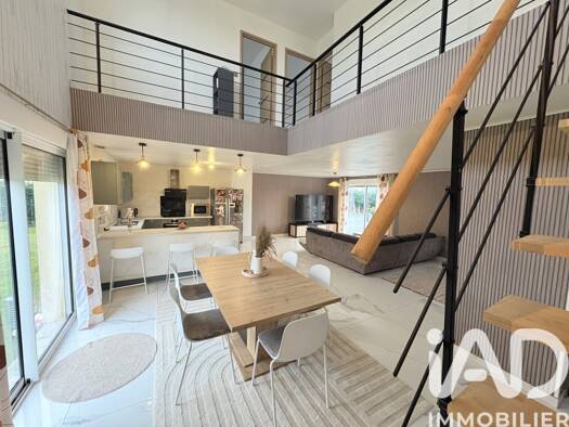 Maison à vendre 248 000 € 6 pièces 4 chambres 147 m² 1 650 m² de terrain Brain-sur-Allonnes 49650