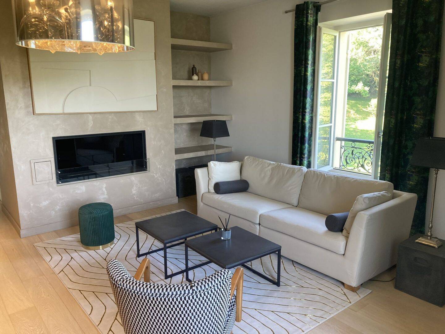 Appartement 3 pièces 89 m² · à Caluire-Et-Cuire · 88,7 m² · 2 490 €