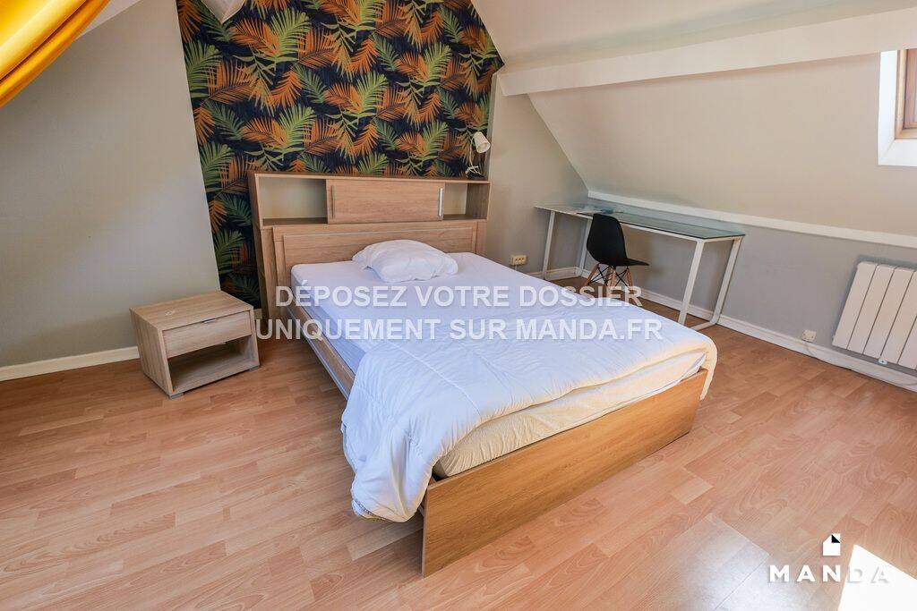 7 pièces 130 m² · à Roubaix · 130 m² · 329 €