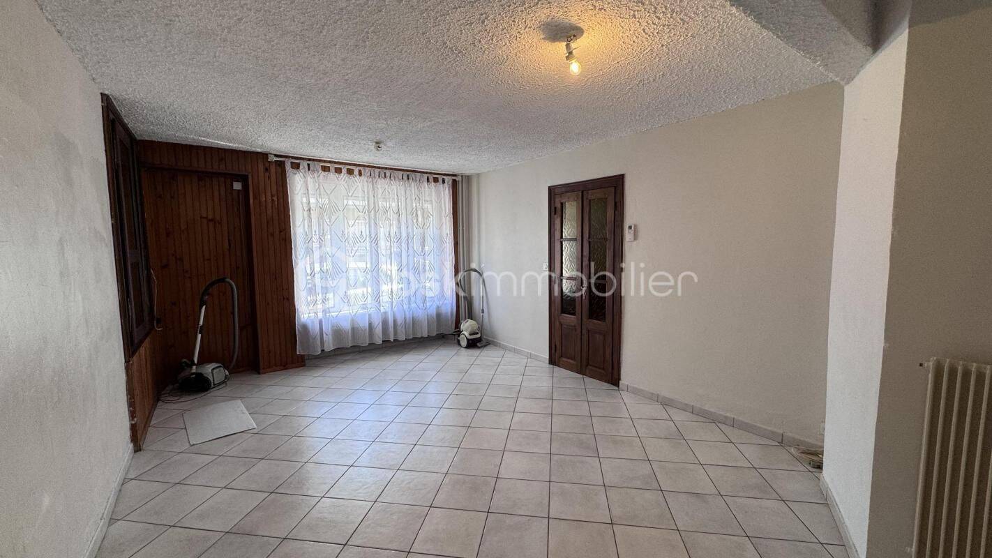 Maison 5 pièces 107 m² · à Vrigne aux Bois · 107 m² · 125 000 €