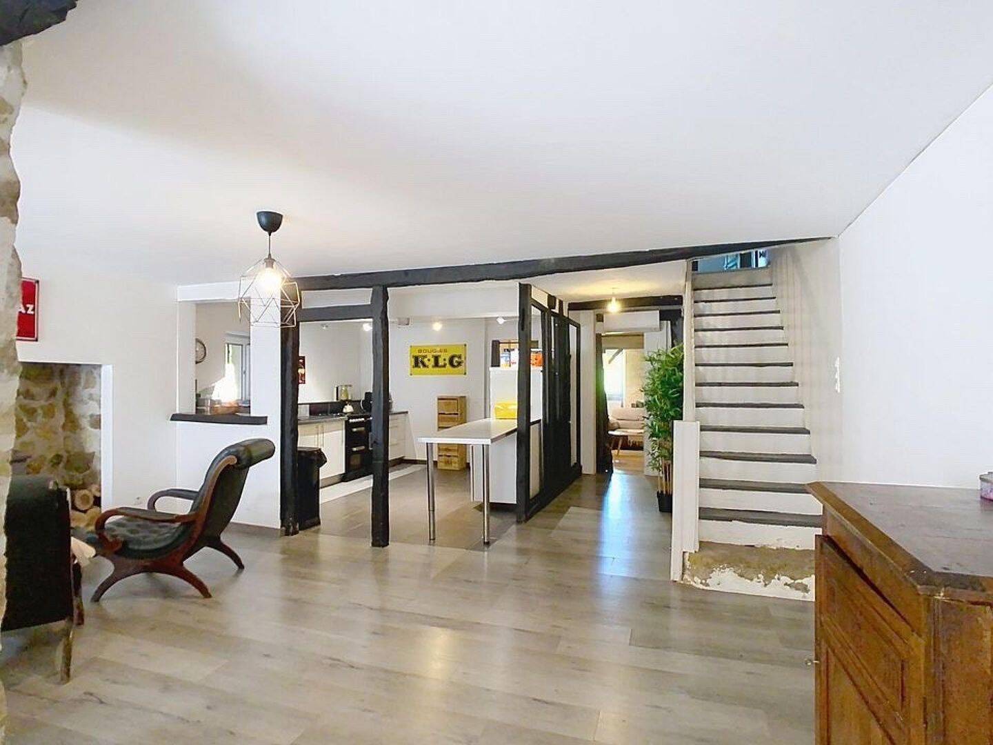 Maison 6 pièces 183 m² · à Biran · 183 m² · 165 000 €