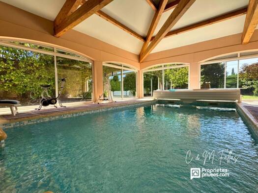 Maison à vendre 695 000 € 6 pièces 4 chambres 170 m² 2 098 m² de terrain Malaucène 84340