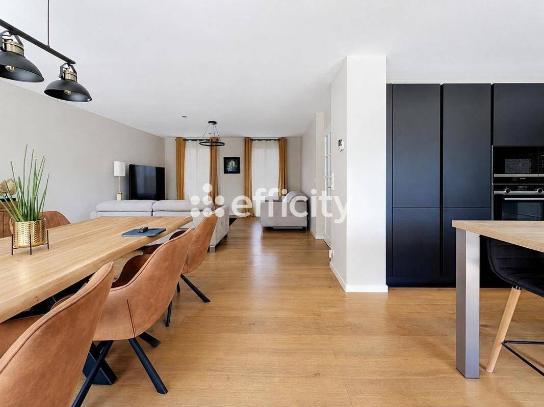 Maison 5 pièces 115 m² · à Carvin · 115 m² · 365 000 €