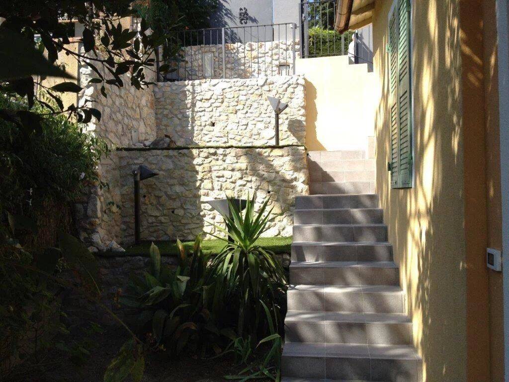 Agréable petite maison de ville à Cimiez — 2