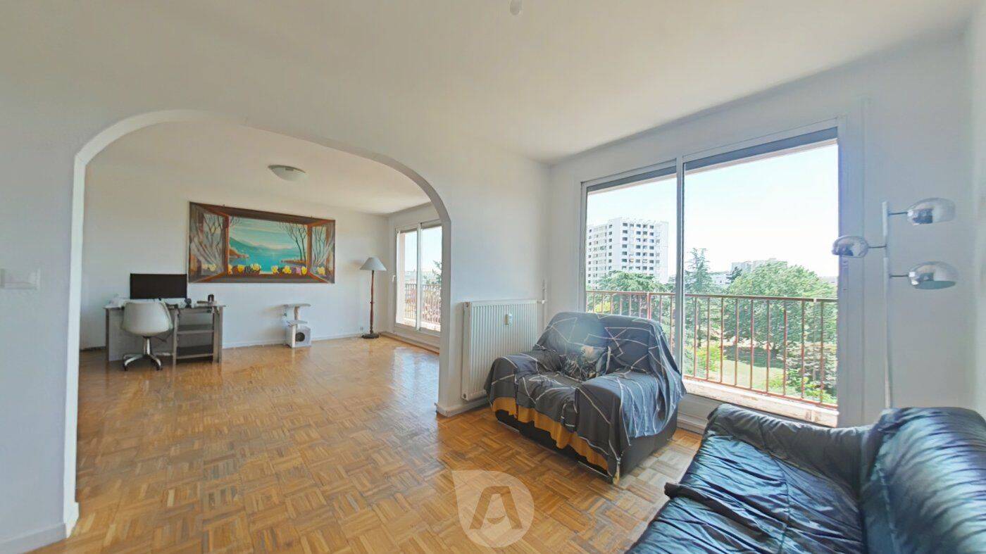 Appartement 3 pièces 80 m² · à Saint-Priest · 79,6 m² · 175 000 €