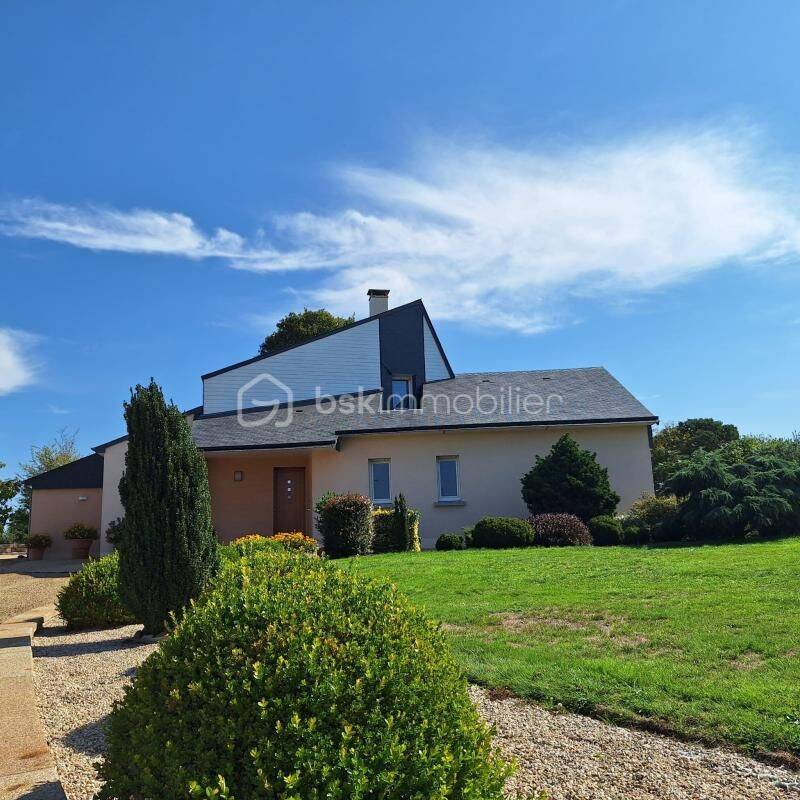 Maison 8 pièces 166 m² · à Commer · 166 m² · 363 500 €