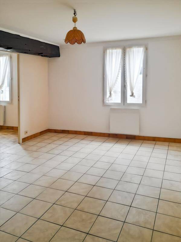 Appartement 1 pièce 39 m² · à Selles-sur-Cher · 39 m² · 340 €
