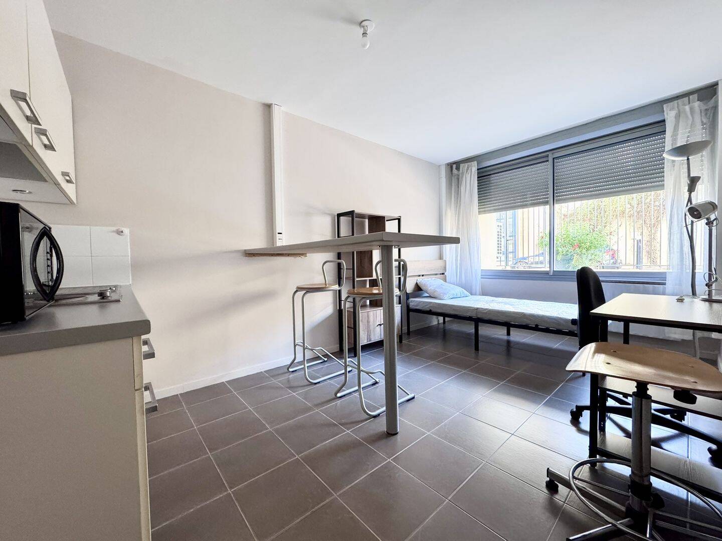 Appartement 1 pièce 20 m² · à Nîmes · 19,7 m² · 430 €