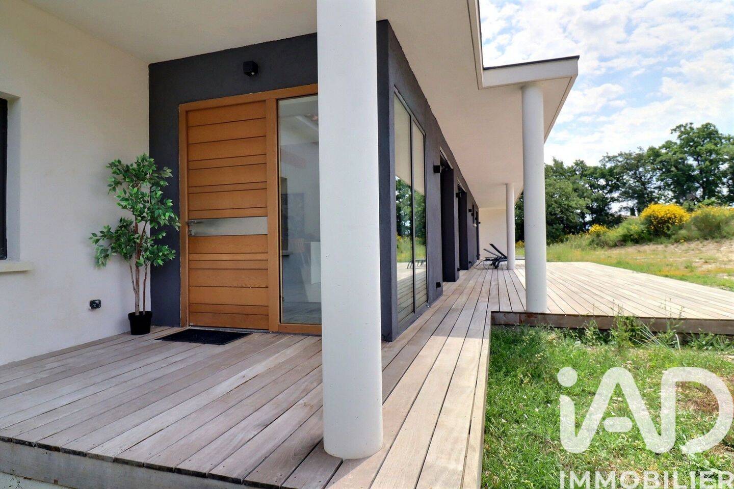 Maison 4 pièces 146 m² · à Le Puy-Sainte-Réparade · 146 m² · 1 050 000 €