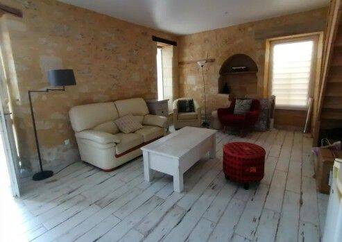 Maison 2 pièces 44 m² · à Lussac · 44 m² · 680 €