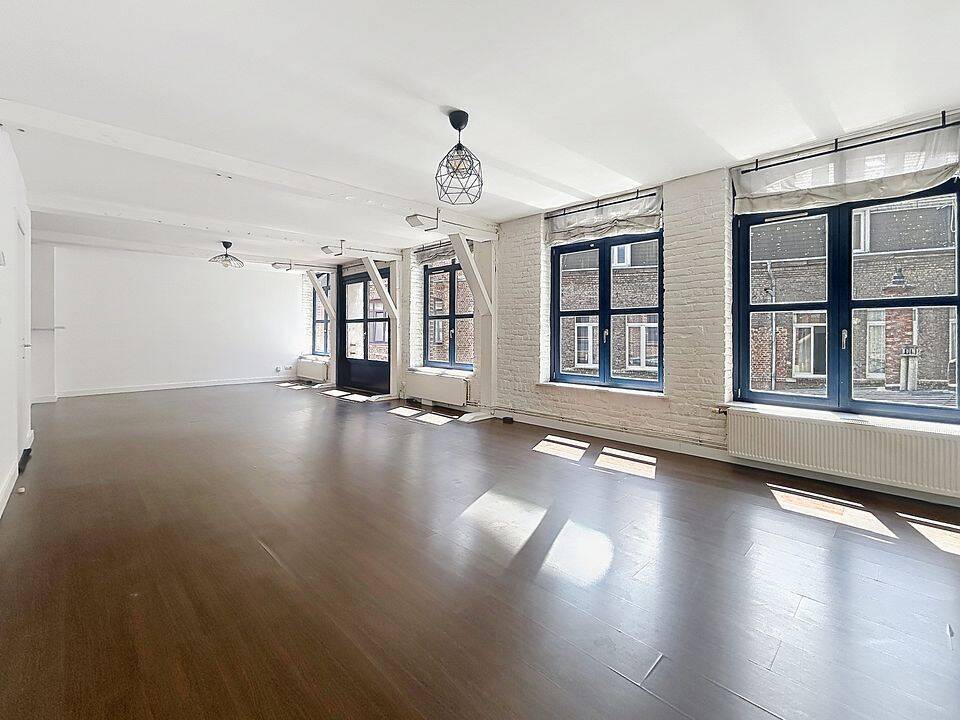 Appartement 5 pièces 141 m² · à Lille · 141,4 m² · 1 940 €