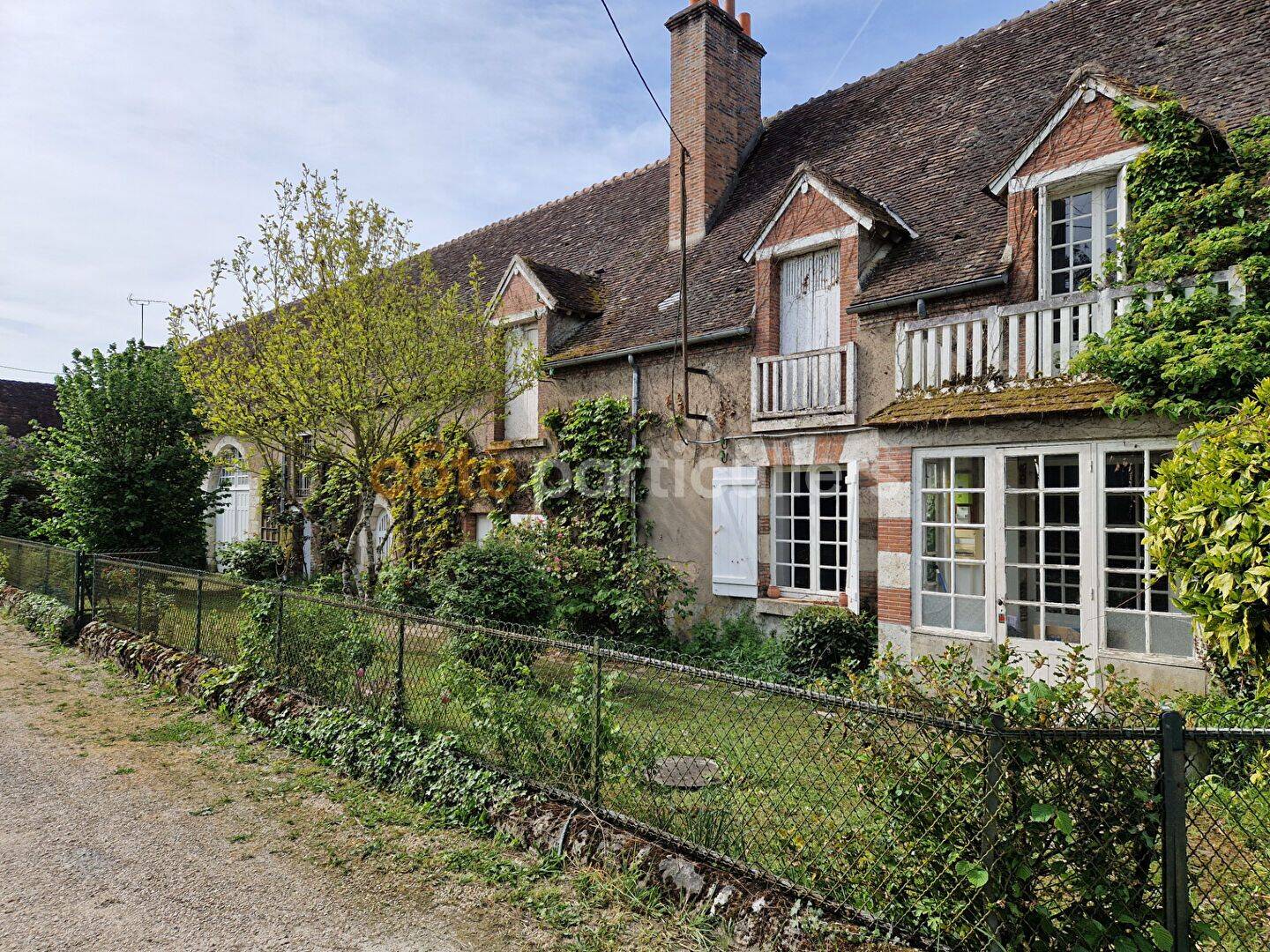 Maison 5 pièces 141 m² · à Saint-Maurice-sur-Fessard · 141 m² · 795 €
