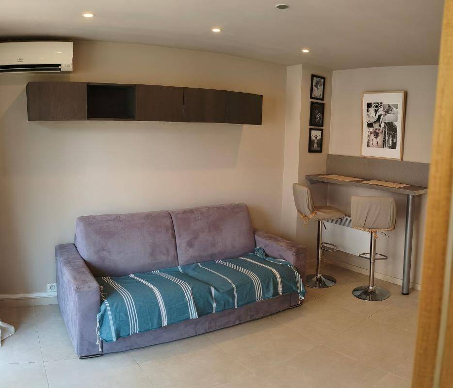Appartement 1 pièce 26 m² · à Cannes · 25,7 m² · 815 €/mois